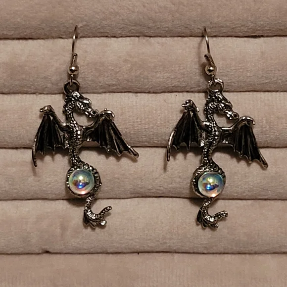 Dragon Earrings - Picture 1 of 2
